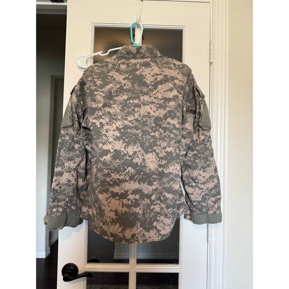 ACU Shirt/Coat Medium X-Short USGI Digital Camo Flame Resistant FRACU Ripstop - Picture 5 of 8